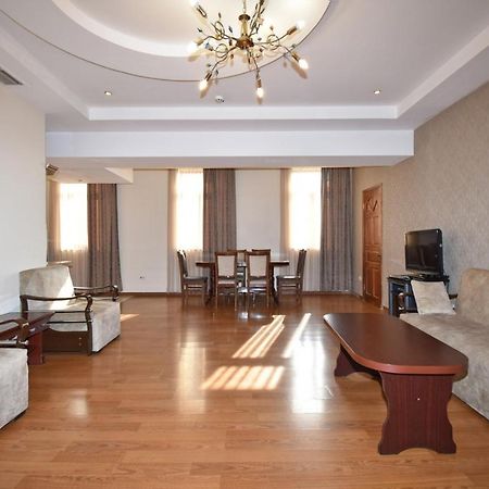 Abovyan Street 16, Apartment No 24 Ереван Екстериор снимка