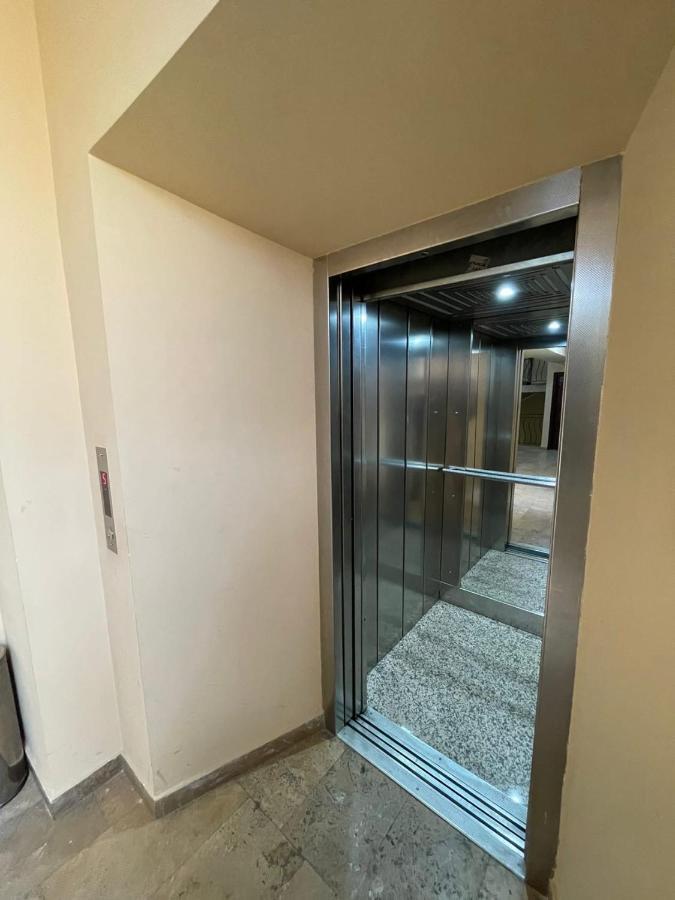 Abovyan Street 16, Apartment No 24 Ереван Екстериор снимка
