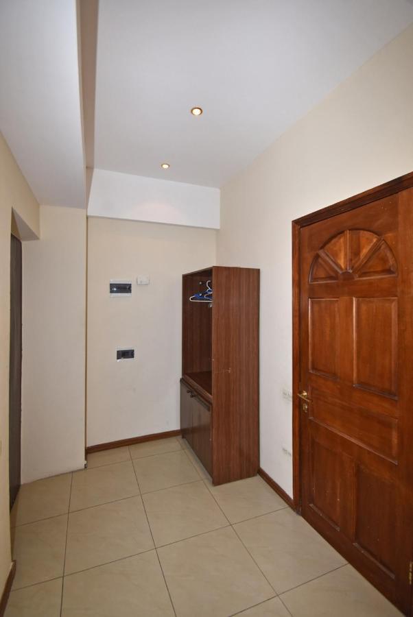 Abovyan Street 16, Apartment No 24 Ереван Екстериор снимка