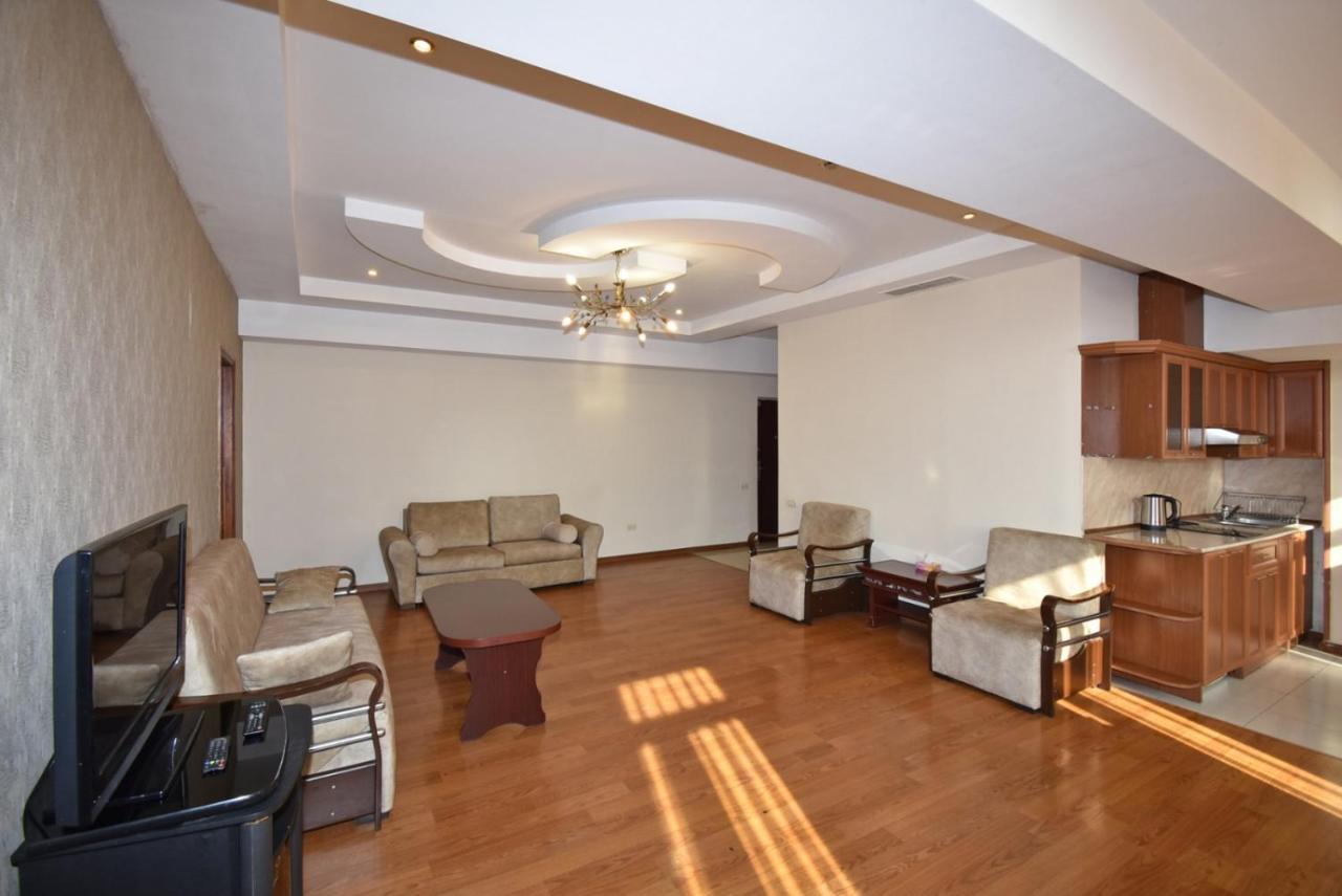 Abovyan Street 16, Apartment No 24 Ереван Екстериор снимка